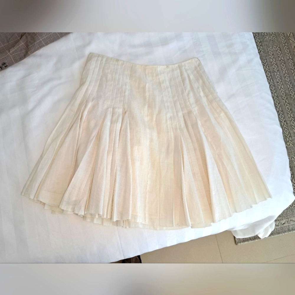 Pleaded skirt